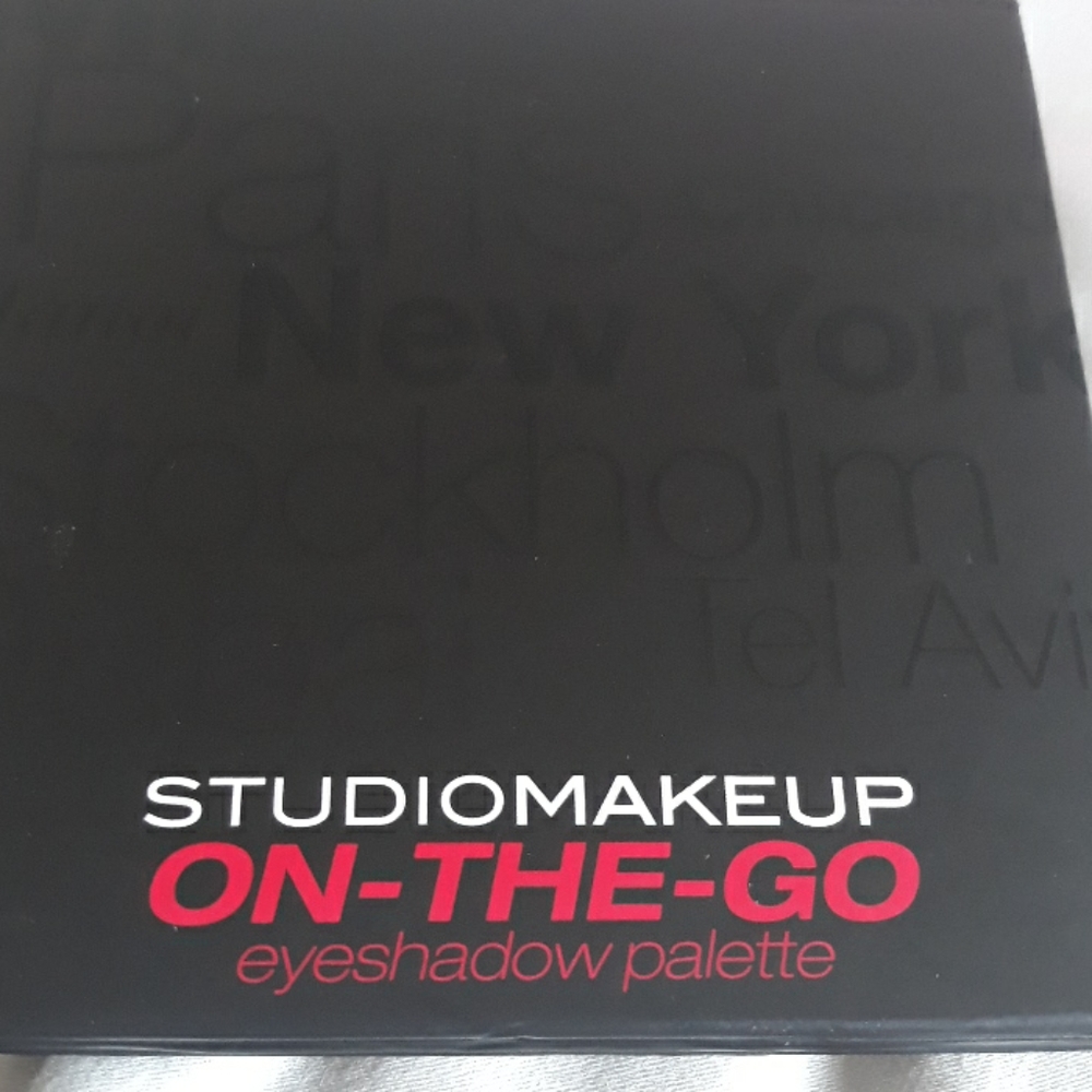 Makeup - Picture 2 of 2